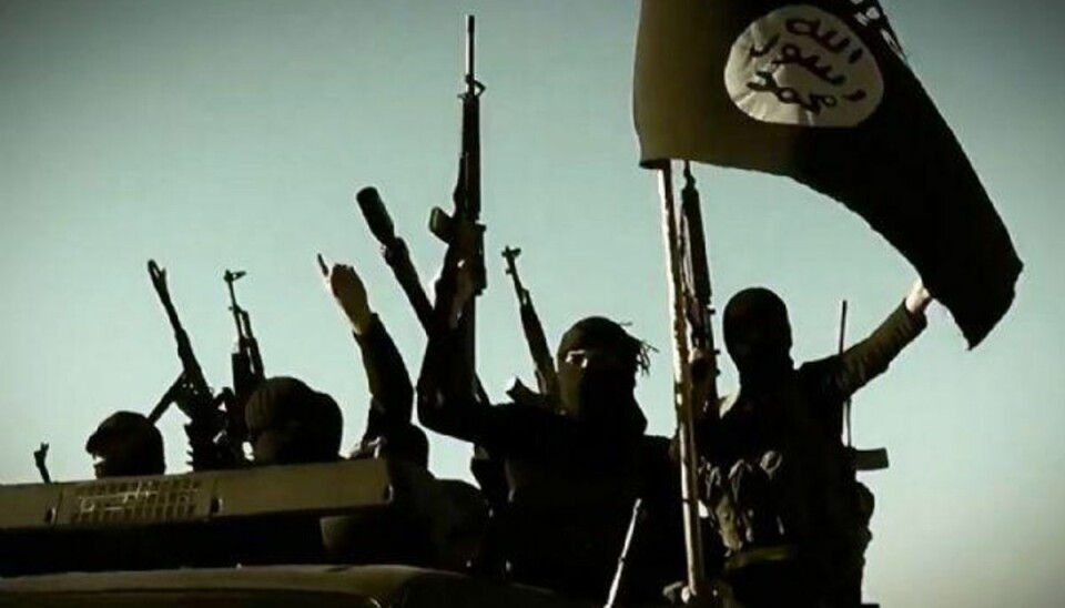 Militært pres kan øge Islamisk Stats terror i Europa Ifølge udenrigsminister Kristian Jensen (V) er der ikke noget alternativ til at kæmpe mod Islamisk Stat. Det er naivt at tro, at vi vil være i fred for terror, hvis vi opgav kampen, siger han. Foto: -/AFP