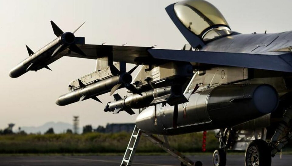 Følg debatten her: Flertal vil sende F16-fly og specialtropper i krig I kampen mod IS lægger regeringen op til, at større civile drab kan blive en konsekvens. Ekspert tror dog, at forsvaret vil være meget tilbageholdende. Arkivfoto: Foto: Christian Als/Scanpix