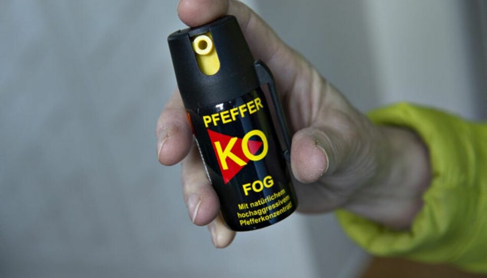 Bliver nu ulovlig – men disse er undtaget Onsdag er det sidste dag, at man kan indlevere peberspray på landets politistationer. (Arkivfoto) Foto: Henning Bagger/Scanpix