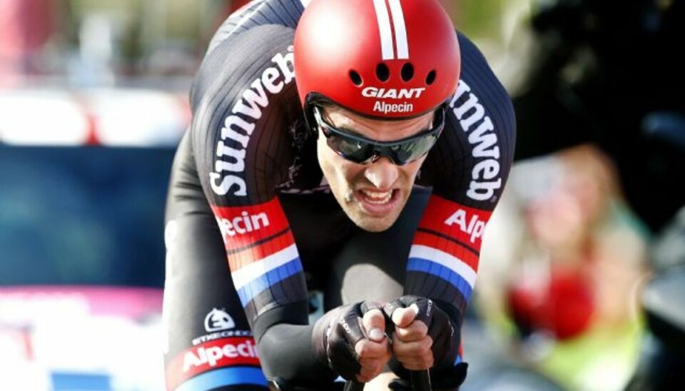 Tom Dumoulin vinder på marginaler i Giroens åbning Tom Dumoulin vandt første etape i Giroen. Foto: Bas Czerwinski/AFP