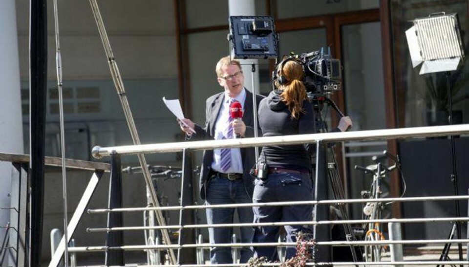 Amerikansk myndighed efterforsker Tvinds brug af donationer Journalister og tv-kameraer foran retten i Aarhus 6. maj 2013, hvor der er retsmøde i sagen mod Tvind-lederen Mogens Amdi Petersen. Amdi Petersen dukkede dog ikke selv op til mødet. Foto: Brian Rasmussen/Scanpix