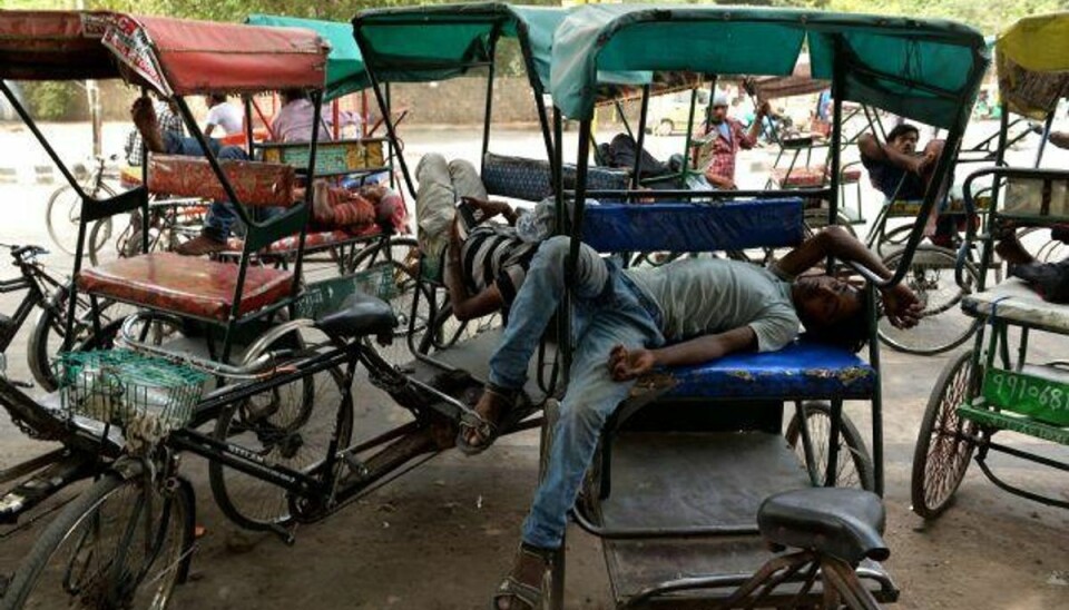 Dette land har slået sin egen varmerekord Indien advarer om hedebølge, når temperaturerne når op på 45 grader – eller fem grader over gennemsnittet i området i de seneste år. Foto: Chandan Khanna/AFP
