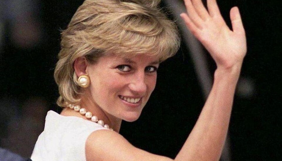 Prinsesse Dianas barndomshjem lejes ud Prinsesse Diana fotografert i 1996 – året før hun blev dræbt i en trafikulykke. Foto: Wikipedia.
