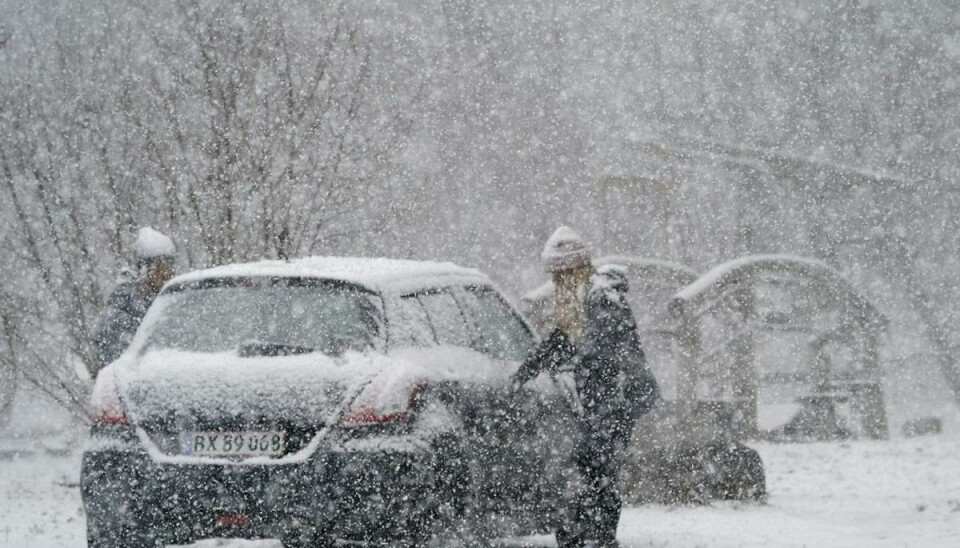 DMI: -Det sner flere steder