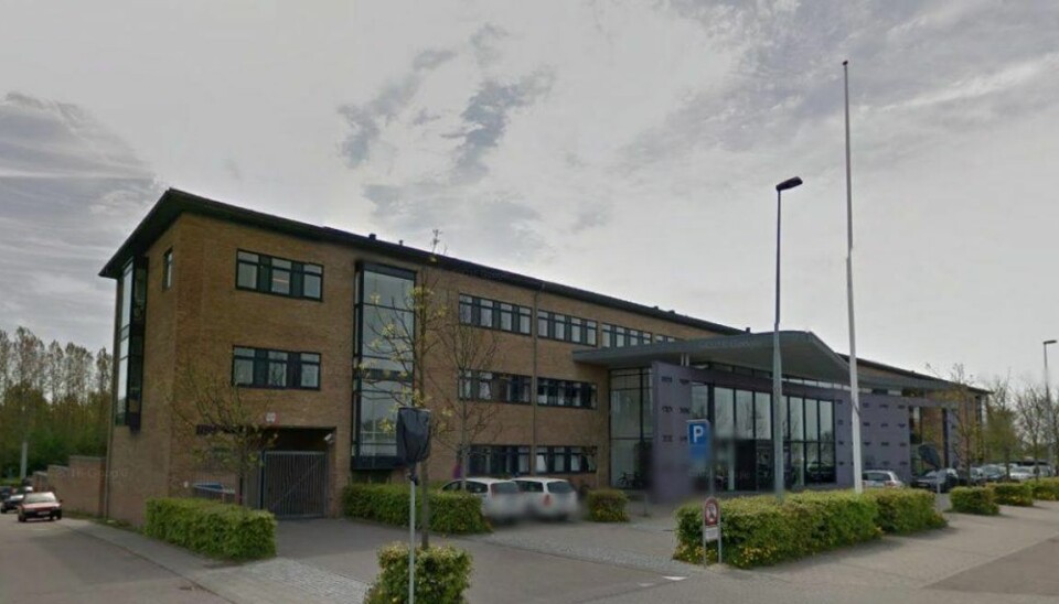 Brand i arrest: 12 fanger evakueret Der udbrud mandag formiddag en mindre brand i en celle i Arresthuset i Helsingør. Foto: Google Maps.