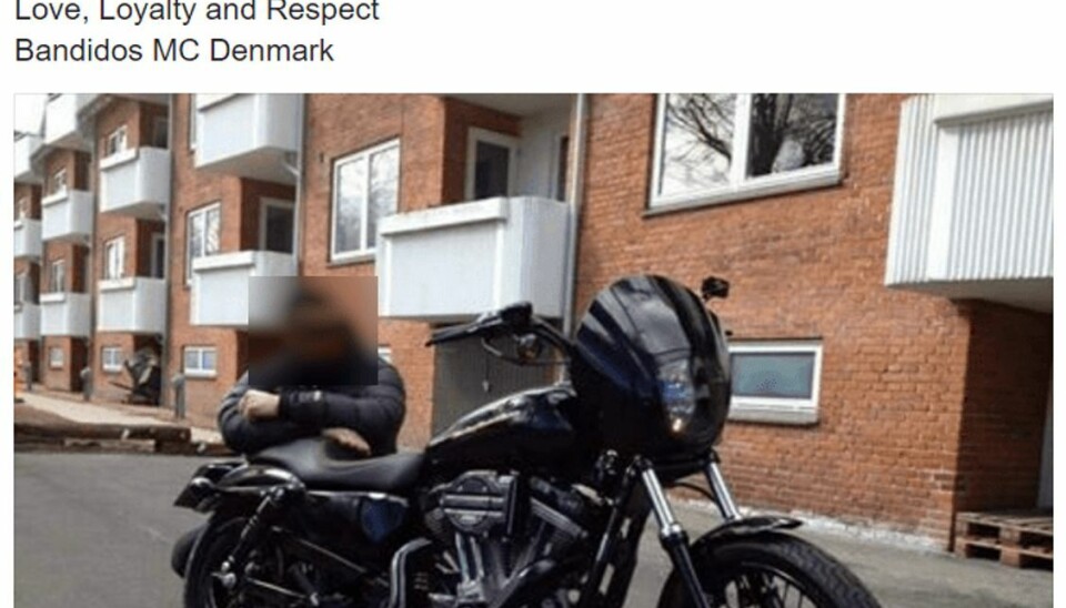 Rocker død i sin celle: Han mindes af klubben Med dette opslag mindes Bandidos den rocker, der fredag nat døde i sin celle i arresthuset i Holbæk. Vi har valgt at sløre både navn og ansigt.