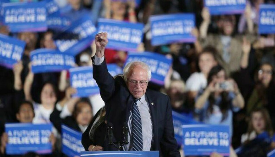 Selv om mulighederne nu er ude i det teoretiske fastslår Bernie Sanders, at han fortsætter kampen for at blive demokratisk præsidentkandidat. Foto: Scott Olson/AFP