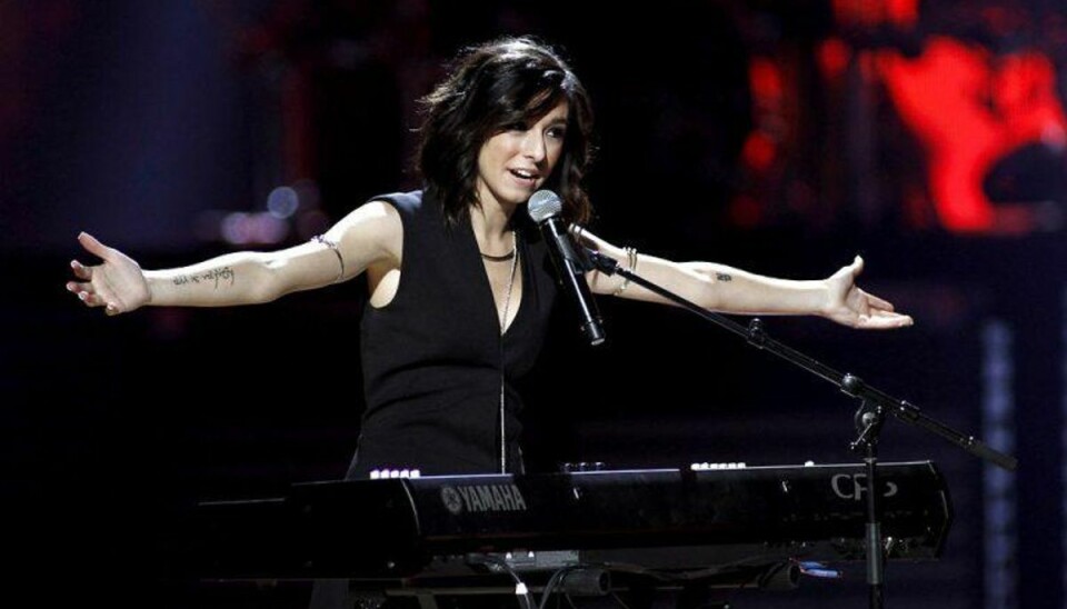 Popstjerne skudt mens hun skrev autografer Den kun 22-årige popstjerne Christina Grimmie blev skudt efter en koncert i Orlando, Florida. Foto: Steve Marcus/Scanpix