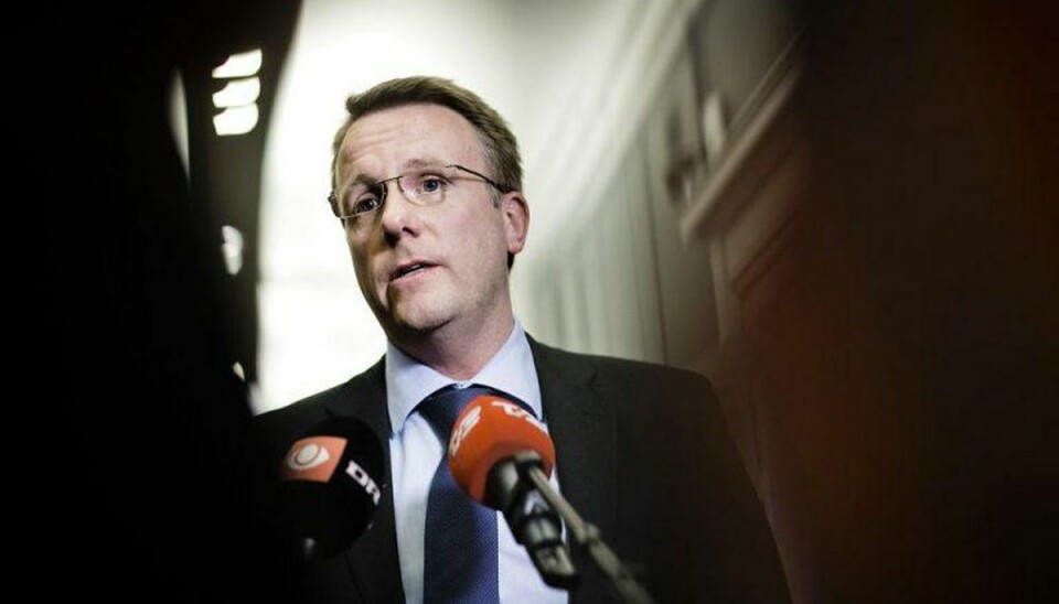 Tidligere minister slået ned under EM-kamp