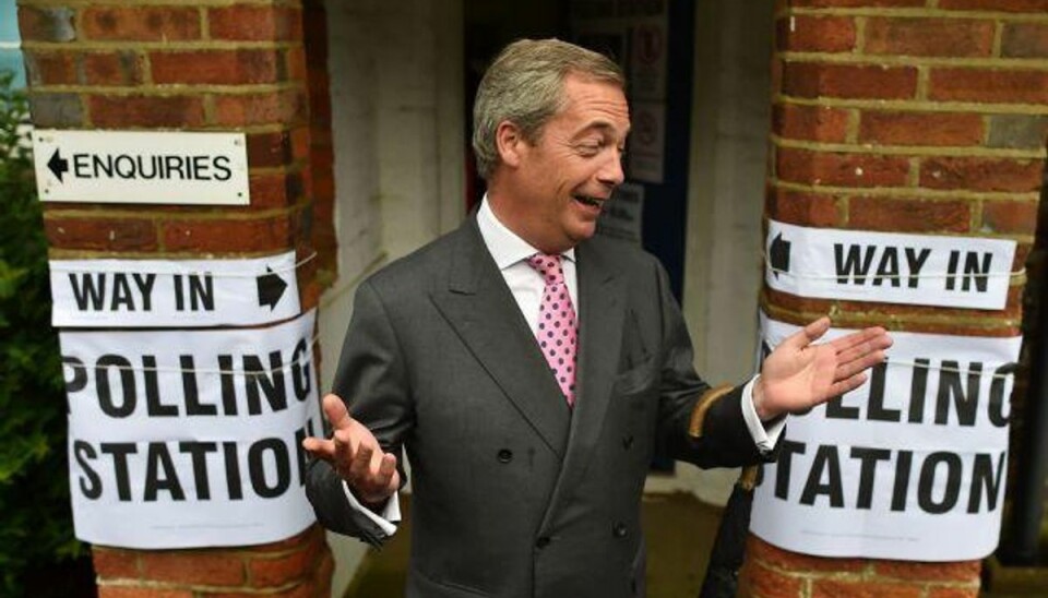 Britiske vælgere hælder mod ja i historisk EU-afstemning Ukip-leder Nigel Farage er overbevist om, at EU-modstanderne har en god chance for at vinde torsdagens folkeafstemning. Foto: Ben Stansall/AFP