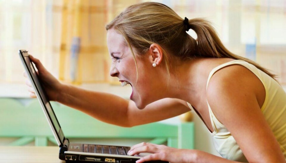 Den fejl, der siden torsdag over middag har generet kunder hos fibernetudbyderen Altibox, er fortsat ikke rettet.