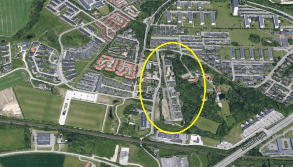 Det var her på Bøgeskov Høvej i Viby ved Aarhus, at politiet fandt skunk-laboratoriet. Foto: Google Maps.