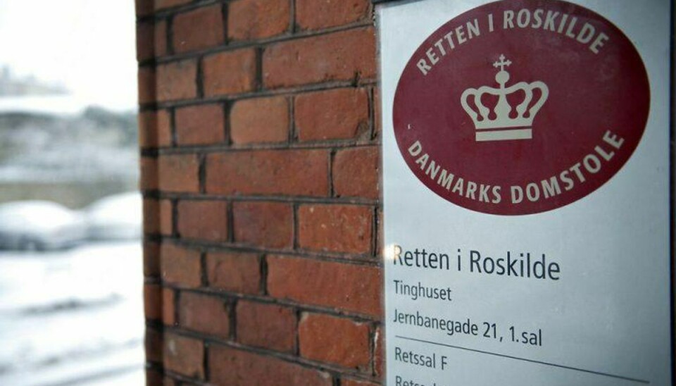 Den 20-årige mand, der i går blev offentligt efterlyst, er i dag ved Retten i Roskilde blevet varetægtsfængslet frem til 4. august. Foto: Marie Hald/Scanpix.