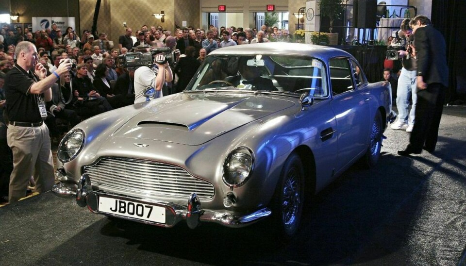 James Bonds Aston Martin DB5 coupe blev verdenskendt i filmen ‘Goldfinger’ fra 1964. KLIK VIDERE OG SE FLERE IKONISKE FILMBILER. Foto: REUTERS/Jeff Topping/files (UNITED STATES)