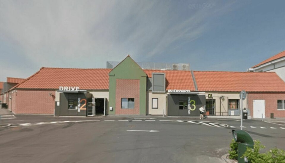 En 13-årig dreng havde mistet sin mobiltelefon og opdigtede derfor et røverisk overfald, der skulle være sket her foran MacDonalds i Ringsted. Foto: Google Street View.