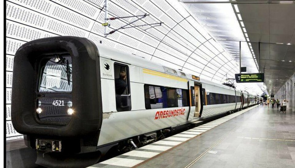 Personer på skinnerne: Tog erstattet af busser i timevis Togtrafikken mellem Danmark og Sverige er indstillet. Foto: Torben Christensen/Scanpix