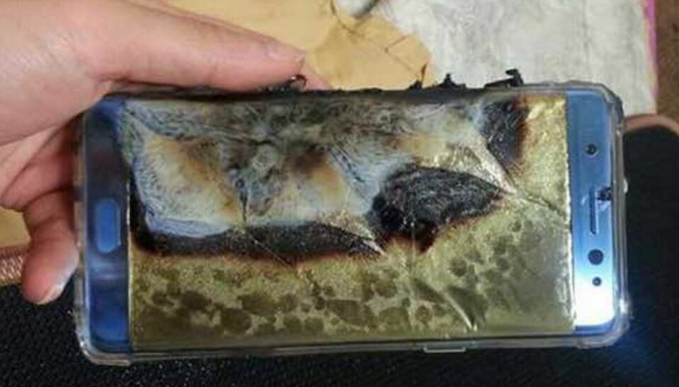 Trækker spritnye mobiler tilbage: Batterierne eksploderer Sådan ser en af de eksploderede telefoner angiveligt ud. Privatfoto.