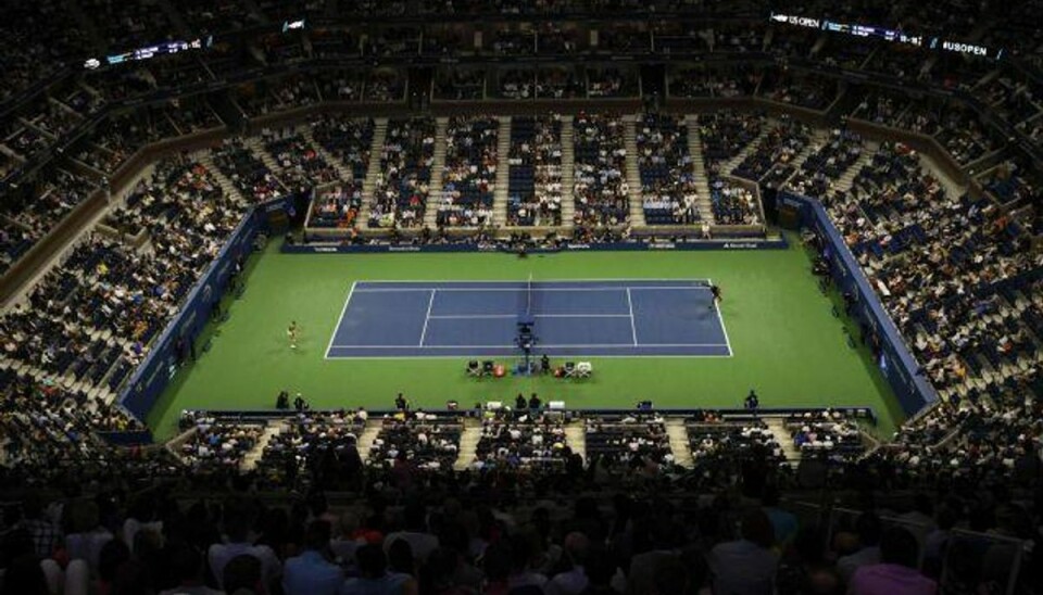 Serena Williams nedkæmper råstærk rumæner i kvartfinale Der var fuldt hus på Arthur Ashe Stadium, da hjemmebanefavoritten Serena Williams spillede sig i finalen i US Open. Foto: Eduardo Munoz Alvarez/AFP