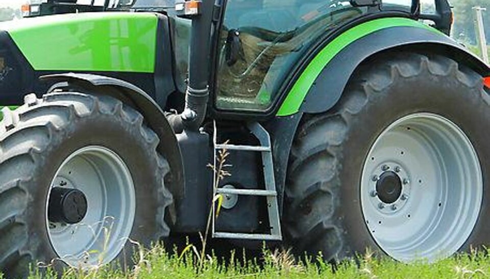Mand død efter tragisk traktor-ulykke En mand er død efter en tragisk traktor-ulykke. Modelfoto: Scanpix
