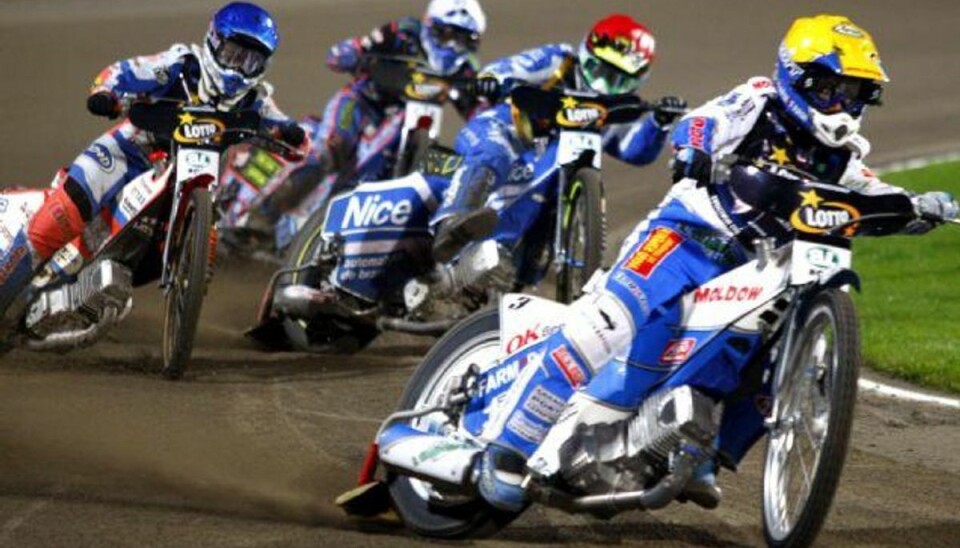 Nicki Pedersen efter vanvidsstyrt: Sæsonen er slut Nicki Pedersen styrtede dramatisk i speedwayklassikeren Den Gyldne Hjelm i Tjekkiet søndag. (Arkivfoto). Foto: Sportxpress/Scanpix