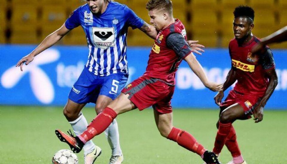 FC Nordsjælland lægger afstand til bunden med sejr FC Nordsjælland havde fuldstændig styr på Esbjerg i søndagens superligamøde mellem de to hold. Foto: Liselotte Sabroe/Scanpix