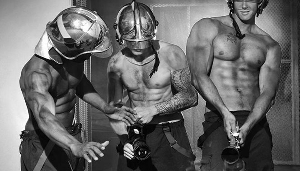 De frække brandmænd fra Frankrig smider tøjet for velgørenhed.Foto: Fred Goudon