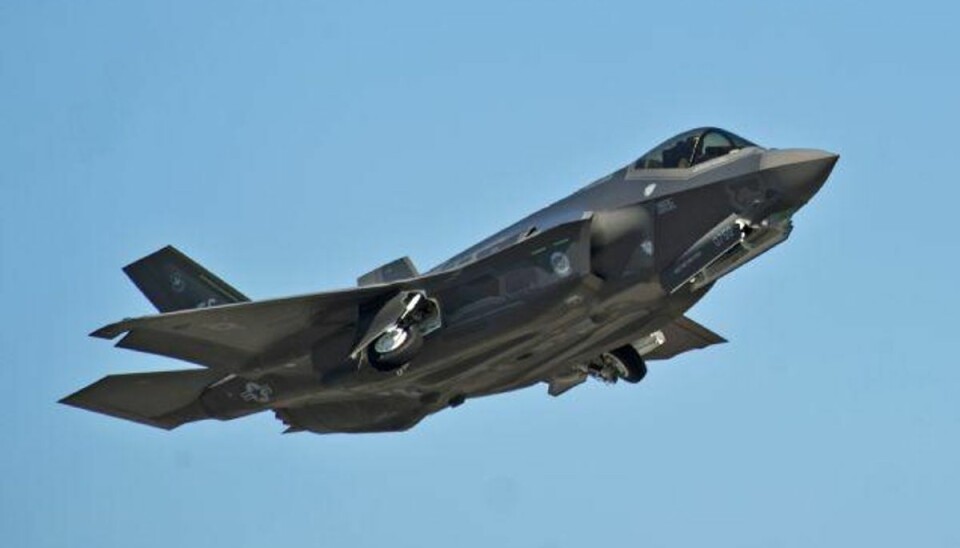 Kampfly, nej tak: Danskere er imod milliardindkøb Joint Strike Fighter-kampflyet er et af de fly, som det danske militær kan ende med at bruge milliarder på at erhverve sig. Foto: Us Air Force/Reuters