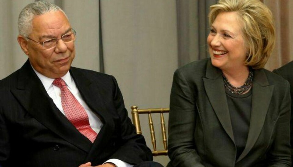 Colin Powell (til venstre) i selskab med Hillary Clinton i september 2014. Foto: © Jonathan Ernst / Reuters/Reuters