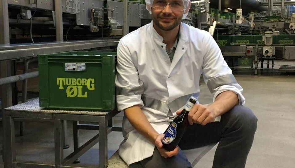 Mikkel Laust Broe, der brygger juleøllen, ved godt hvad der gør den så speciel.Foto: Carlsberg