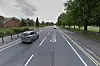 De to piger blev kørt ned på Queen’s Avenue i Aldershot England tæt på byens militær stadium.Foto: Google Street View