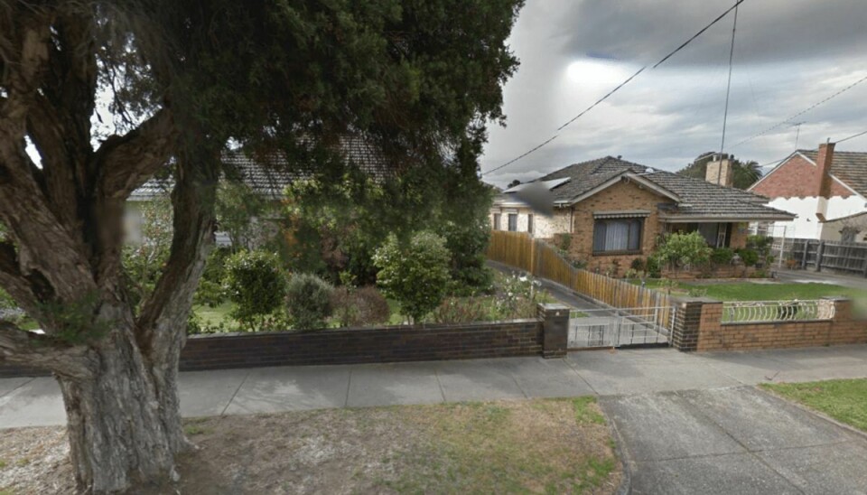 “Enten slår jeg ham ihjel, eller også slår han mig ihjel.” Her ses de to stridende naboers huse.Foto: Google Street View