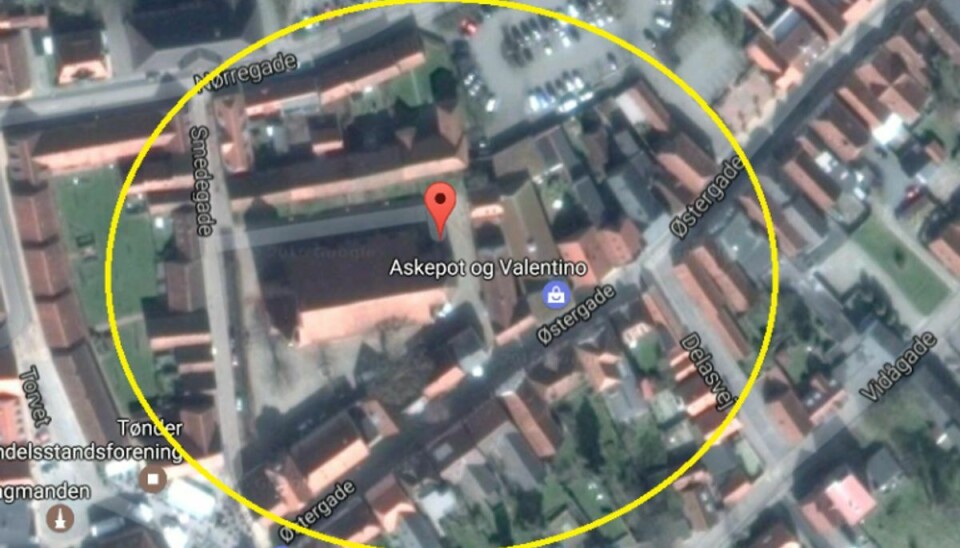 Det var i dette område omkring Kirken i Tønder, en 17-årig pige blev overfaldet og seksuelt krænket. Foto: Google Maps.