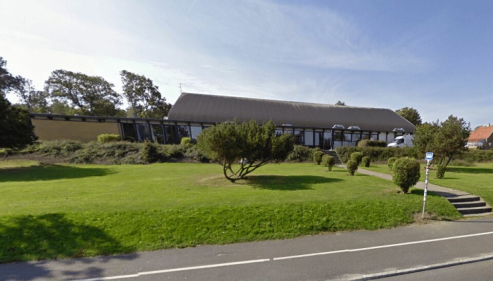 Det var her ud for Nordlandshallen på Strandvejen, den ni-årige dreng blev overfaldet. Foto: Google Street View. Det var her ud for Nordlandshallen på Strandvejen, den ni-årige dreng blev overfaldet. Foto: Google Street View.