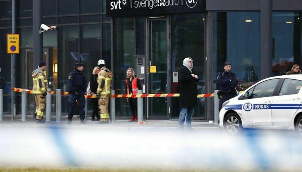 SVTs bygning er evakueret efter en journalist har modtaget en forsendelse med et hvidt pulver. Foto: Thomas Johansson / TT kod 9200