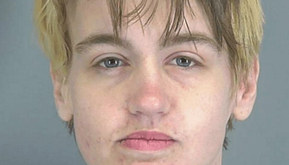 Foto: Spartanburg County Sheriff’s Office Tracy smed sin søsters hundehvalp ud af bilruden, mens de kørte på motorvejen.Foto: Spartanburg County Sheriff’s Office
