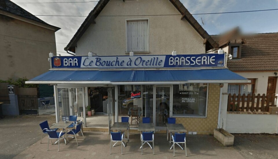 Foto: Google Street View Brasseriet Le Bouche à Oreille i Bourges blev forbyttet med en Michelin-restaurant med samme navn tæt på Paris.Foto: Google Street View