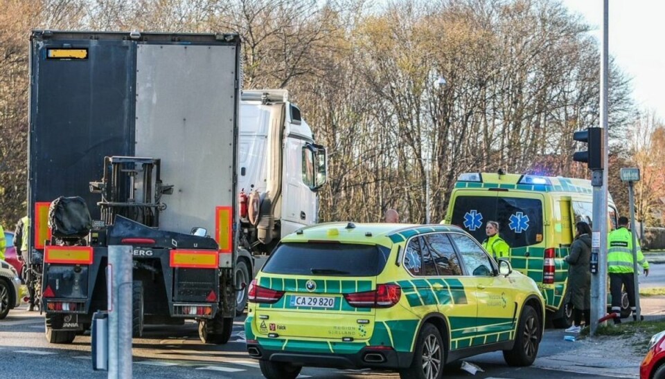 Det var i dette kryds den kvindelige cyklist torsdag aften mistede livet. Foto: Presse-fotos.dk Det var i dette kryds den kvindelige cyklist torsdag aften mistede livet. Foto: Presse-fotos.dk
