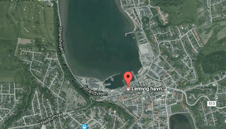 Død mand fundet i havnebassin En død mand blev lørdag formiddag opdaget i havnebassinet af forbipasserende. Foto: Google Maps.