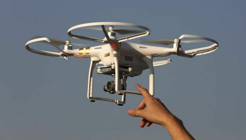 Det er ikke tilladt at flyve med droner over tæt bebyggede områder, sommerhusområder og beboede campingpladser. Foto: Bobby Yip/Reuters