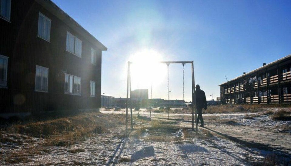 Teenage-pige efterlyses: Stukket af fra surrogat-anbringelse Politiet her i Nuuk i Grønland efterlyser en 17-årig pige, der er stukket af fra sin anbringelse i surrogat, (Genre)Foto: Thorkil Jacobsen.