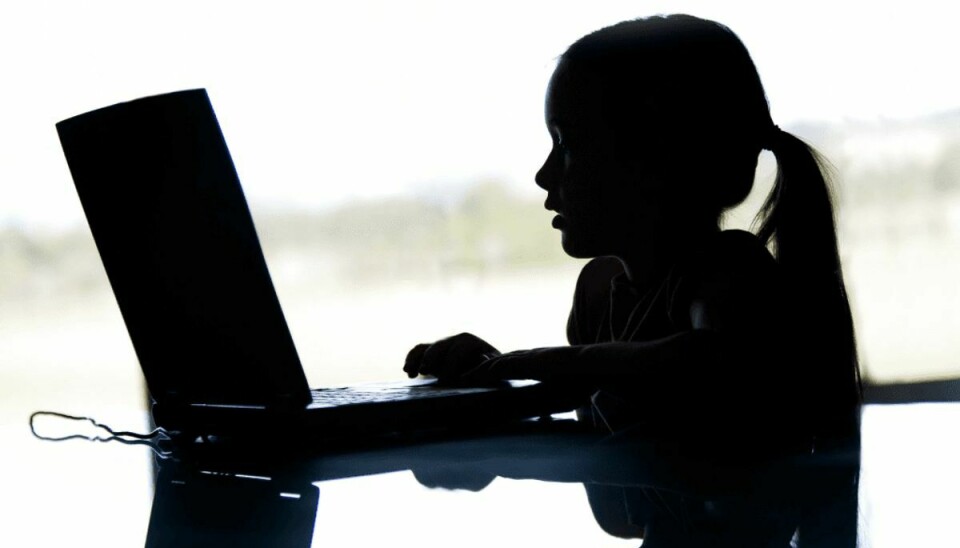 Børns adfærd på nettet skal være et samtaleemne. Foto: Scanpix.