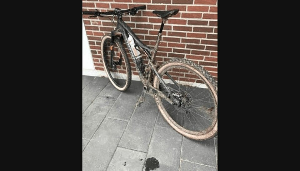 Stjal 65.000-kroners cykel lige for næsen af ejeren
