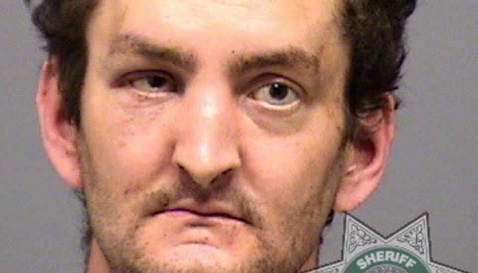 Foto: Clackamas County Sheriff 36-årige Joshua Webb skar hovedet af sin mor på mors dag.Foto: Clackamas County Sheriff
