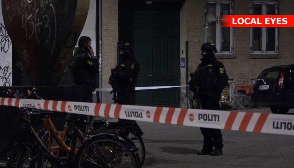 Stort flertal bag fordobling af straf Nu fordobles minimumsstraffen for ulovlig våbenbesiddelse. Billede fra et skyderi omkring Istedgade 30. april 2017. Foto; Local Eyes.
