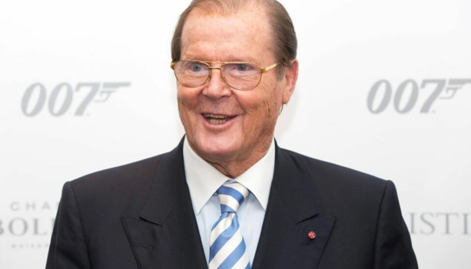Roger Moore er død