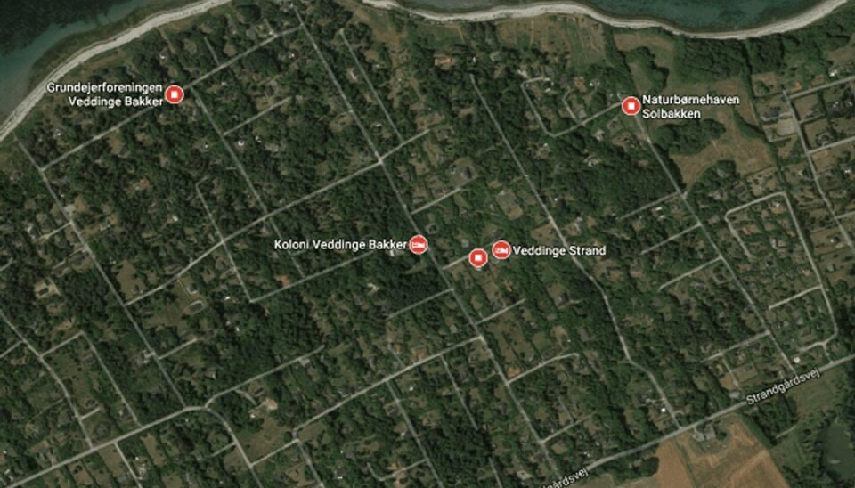 Sommerhus-drab: Nu efterlyser politiet denne bil Det var i dette sommerhusområde i Veddinge Bakker i Odsherred, hvor manden blev fundet skudt. Foto: Google Maps.