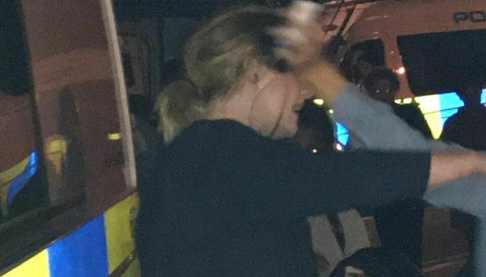 Adele var helt hylet ud af den, som hun trøstede ofrene ved Grenfell Tower. Klik videre for at se flere billeder af stjernen, mens hun viser sin støtte til ofrene.Foto: FOURMEE (twitter) / SCANPIX