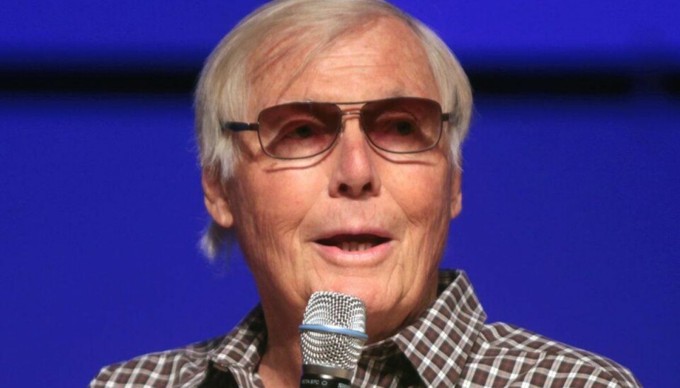 Skuespilleren Adam West er død af leukæmi fredag den 9. juni. Han blev i 60’erne kendt som Batman i en populær tv-serie. Klik videre i galleriet og se andre kendte skuespillere, vi har mistet i år. Foto: Gage Skidmore/Wikipedia Skuespilleren Adam West er død af leukæmi fredag den 9. juni. Han blev i 60’erne kendt som Batman i en populær tv-serie. Klik videre i galleriet og se andre kendte skuespillere, vi har mistet i år. Foto: Gage Skidmore/Wikipedia