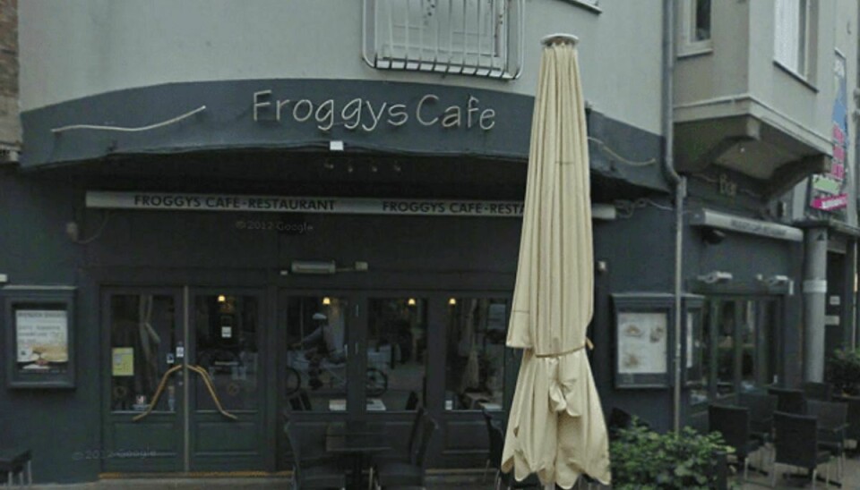 Froggy’s Cafe i Vestergade i Odense har fået en bøde og en sur smiley. Foto: Google Maps.