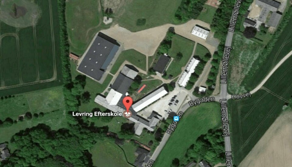 Levring Efterskole ved Kjellerup har bortvist 10 elever, fordi de har røget hash. Foto: Google Maps.